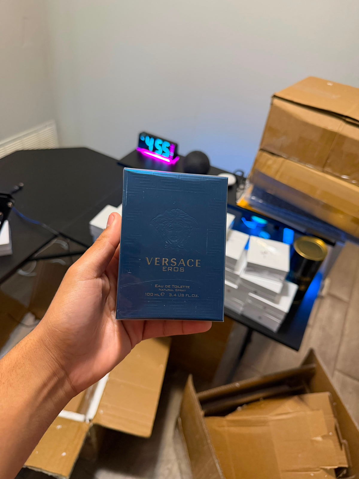 Versace Eros Pour Homme – Eau de Toilette (EDT)
Tamaño: 100 ml / 3.4 fl oz
Para: Hombre